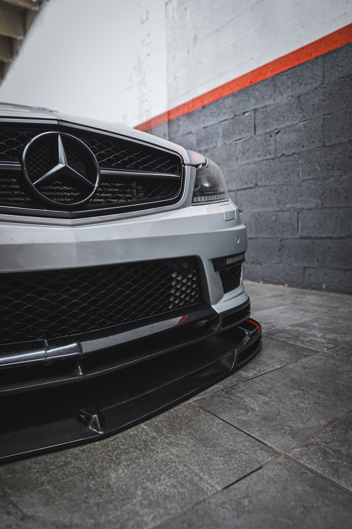 V-Style Carbon Fiber Front Lip C63 AMG W204