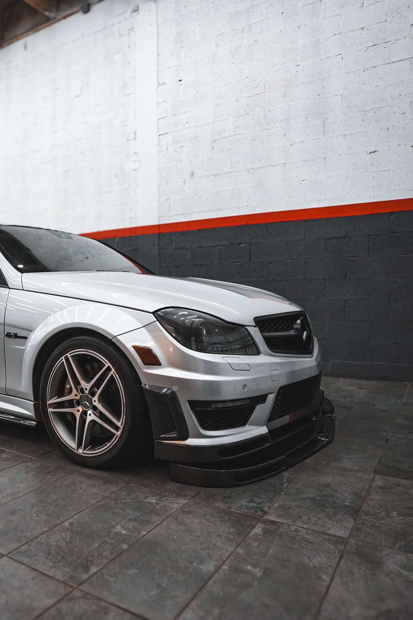 V-Style Carbon Fiber Front Lip C63 AMG W204